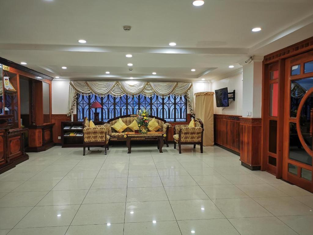 Jun Yue Hotel Phnom Penh Ngoại thất bức ảnh