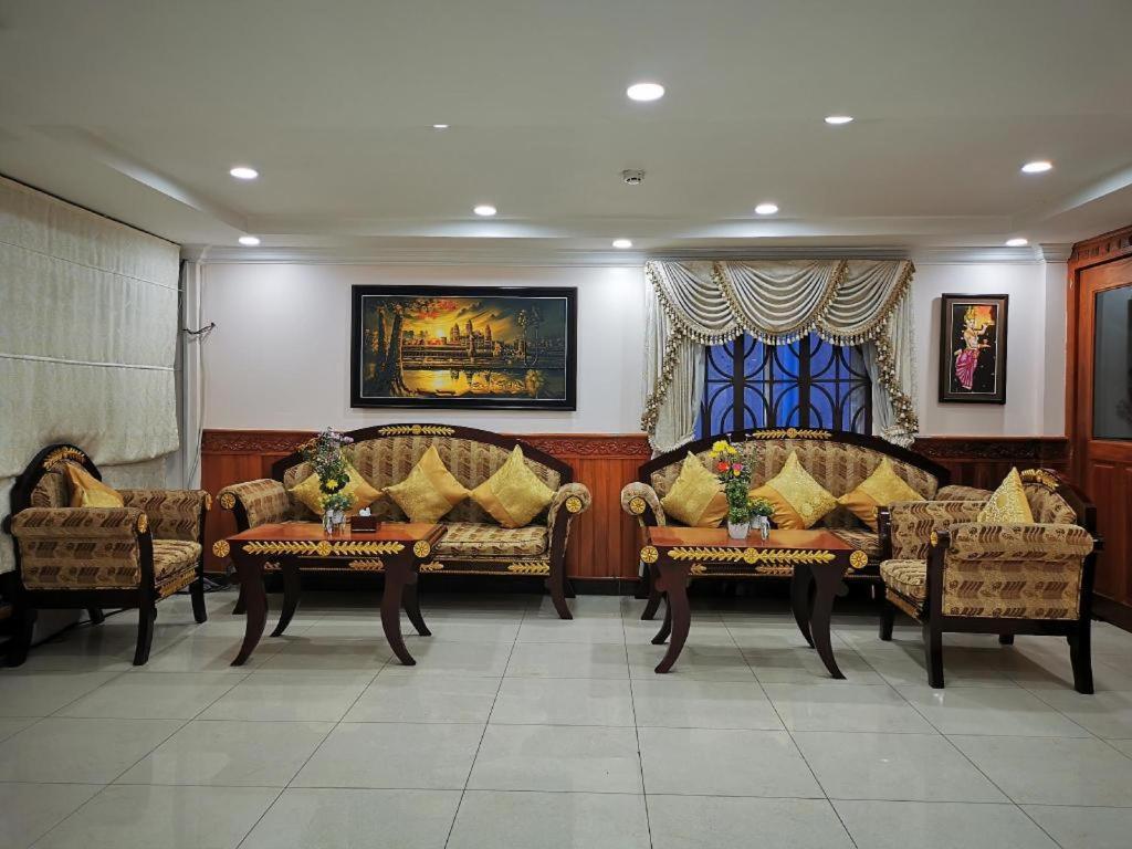 Jun Yue Hotel Phnom Penh Ngoại thất bức ảnh