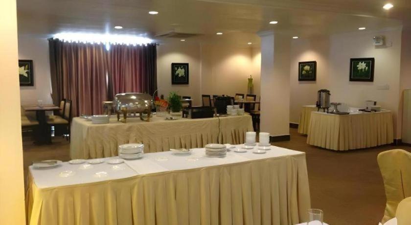 Jun Yue Hotel Phnom Penh Ngoại thất bức ảnh